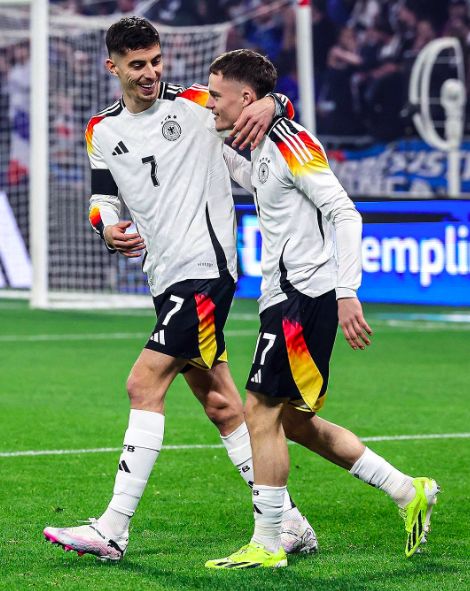 完美体育官网-包含德国豪取客场胜利，北爱尔兰缺席强战局的词条